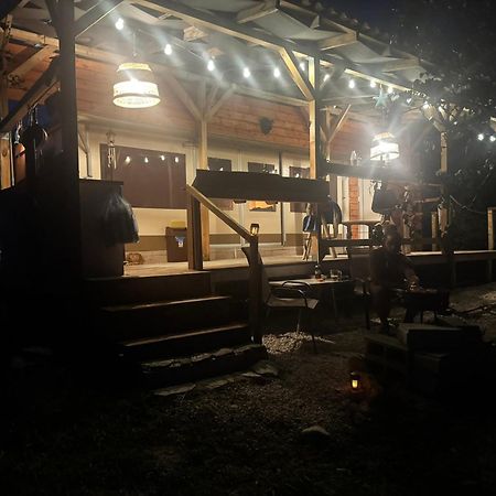 Karavana Tropicana Varna Esterno foto