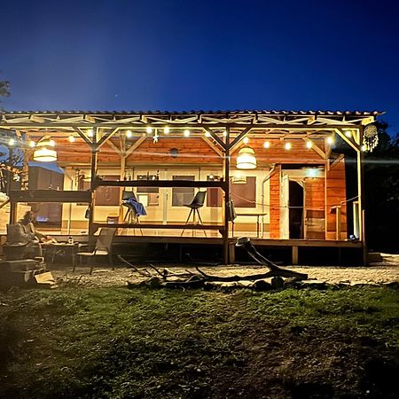 Karavana Tropicana Varna Esterno foto