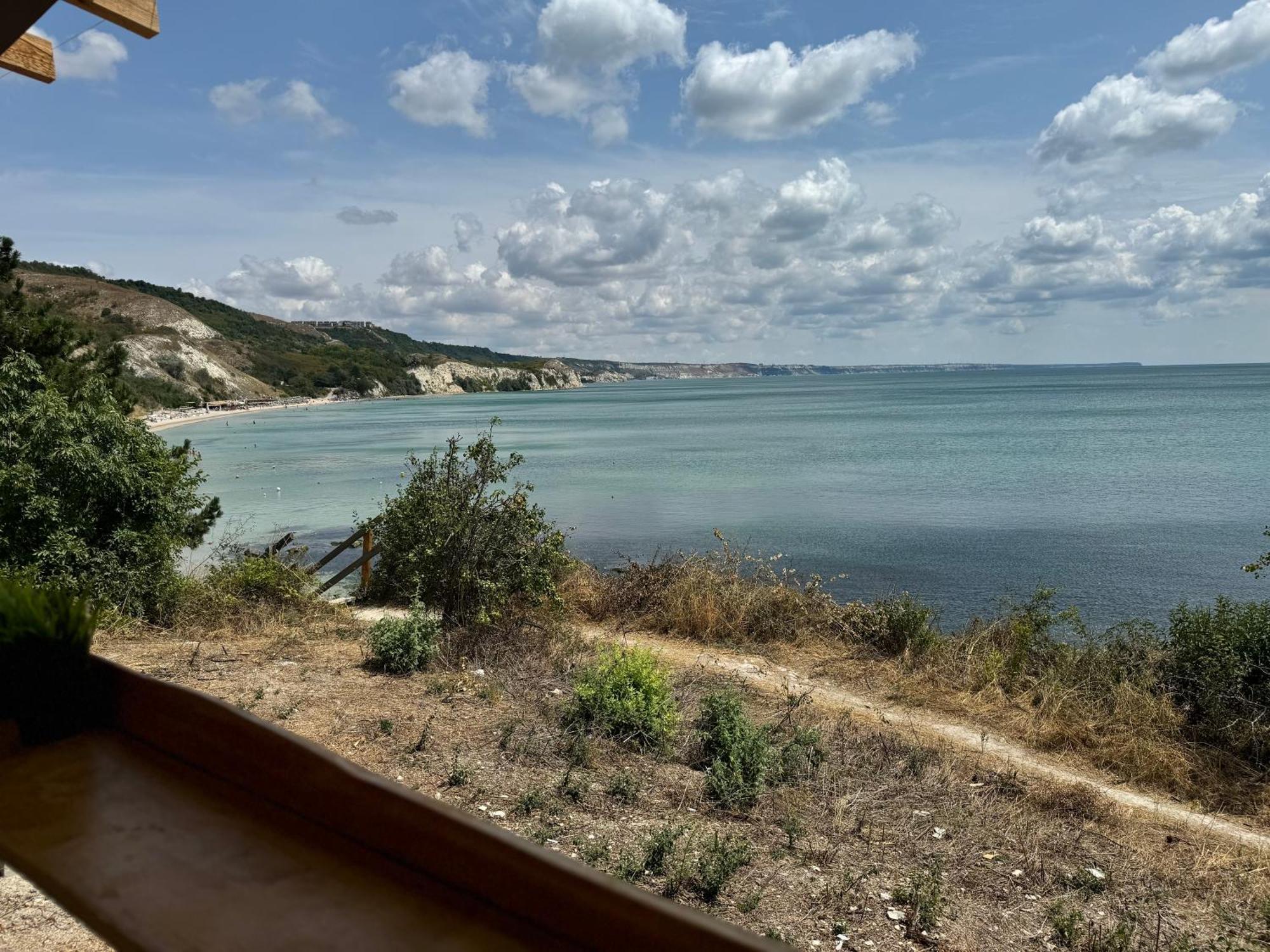 Karavana Tropicana Varna Esterno foto