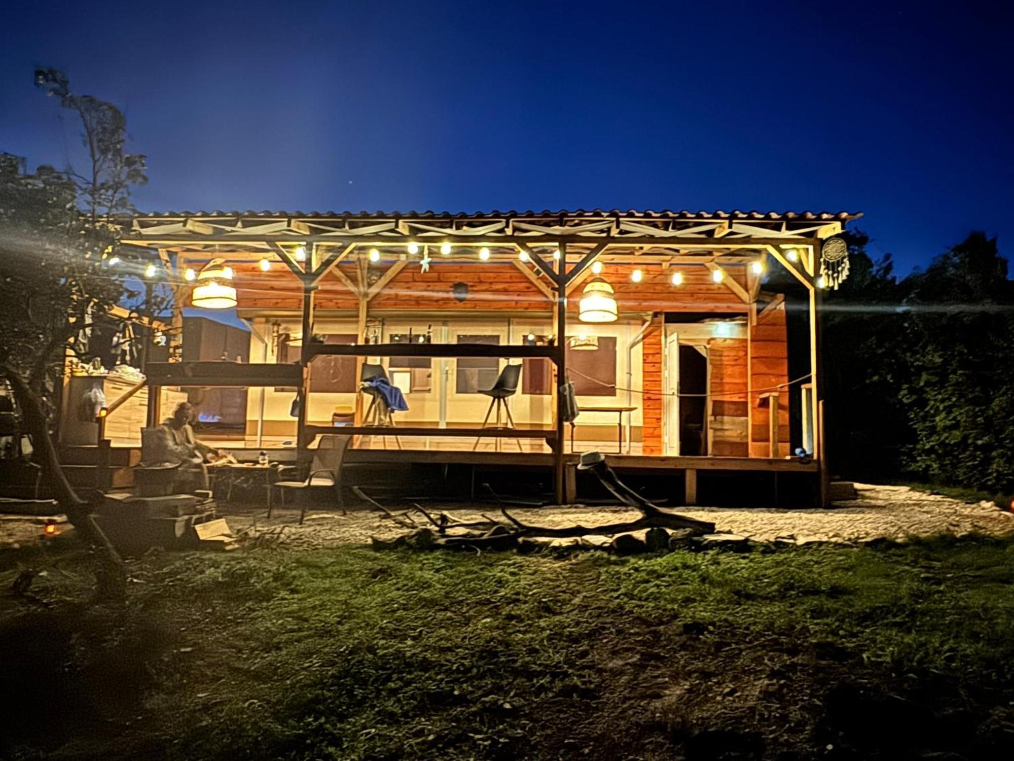 Karavana Tropicana Varna Esterno foto